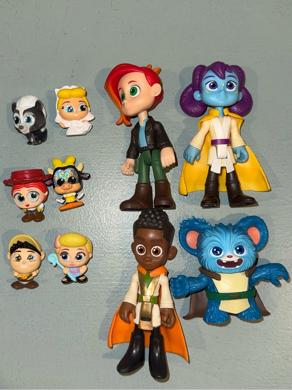 LOT Young Jedi and Doorables Toys Figure Bundle - Mixed characters